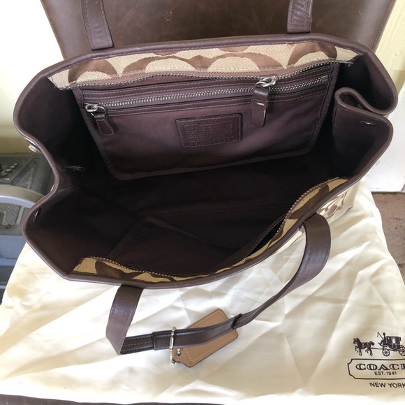 Coach purse - Picture 2 of 4